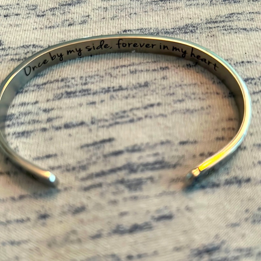 Pet remembrance bracelet